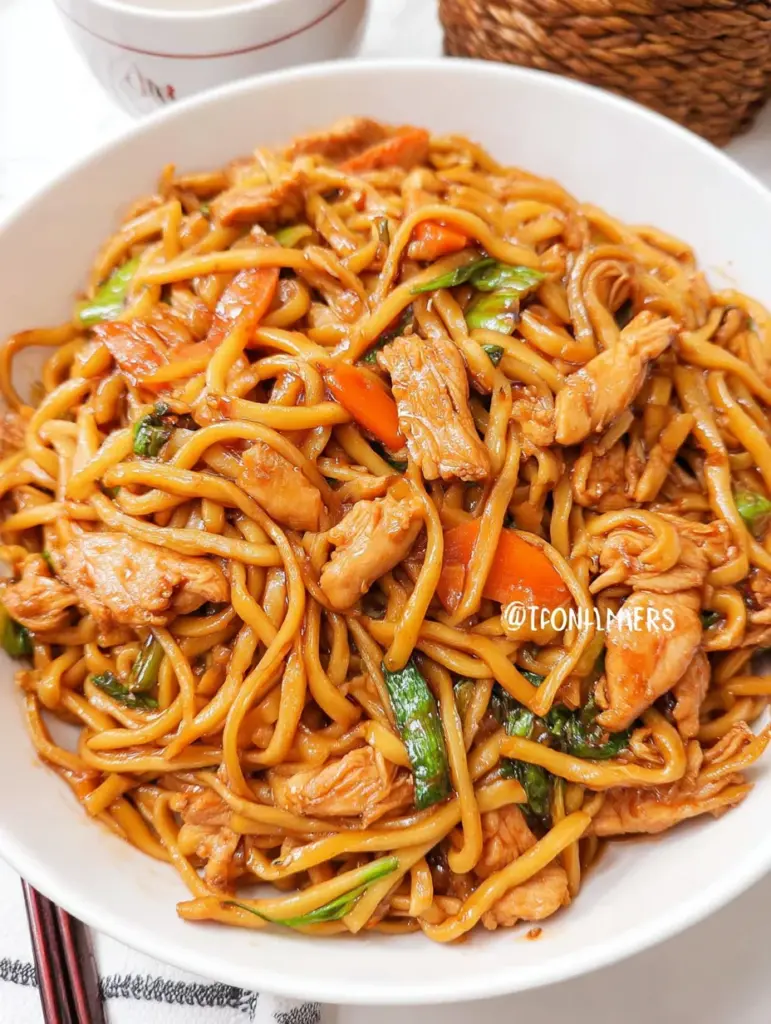 Chicken Lo Mein